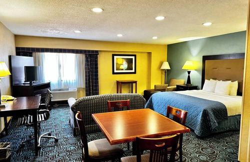 New London Hotel | Regency Inn and Suites - Handicapped Non Smoking King