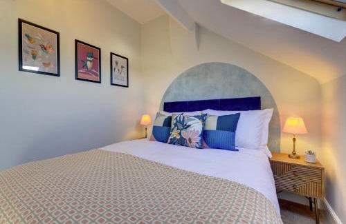 Leamington Spa Apartment | Regency Nest by Spa Town Property - Stylish 3 Bedroom Apartment on 2 Floors, Central Leamington Spa