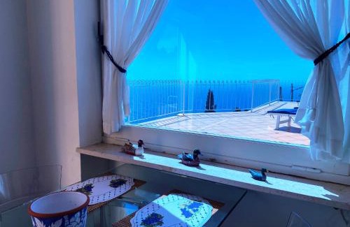 Marina Piccola Apartment | Regina di Capri - Suite vista Faraglioni