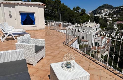 Marina Piccola Apartment | Regina di Capri - Suite vista Faraglioni