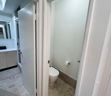 East Perth Apartment | REGL20/11 - East Perth Escape