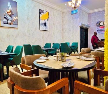 Abuja Hotel | Reiz Continental Hotel, Abuja