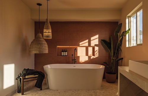The Movie Colony Hotel | Rejuvenate and Relax in Spa Suite