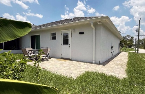 North Port Apartment | Rejuvenate by the Ocean & Mineral Springs