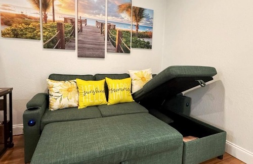 North Port Apartment | Rejuvenate by the Ocean & Mineral Springs