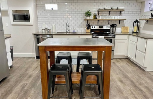 Washington Park Condo | Rejuvenate in a Renovated Wash Park Garden House
