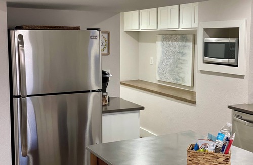 Washington Park Condo | Rejuvenate in a Renovated Wash Park Garden House