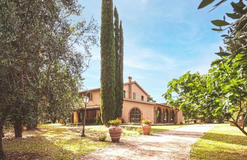 Cecina House | Relais Casale Il Poggetto VILLA PAOLA by Zoom In Earth
