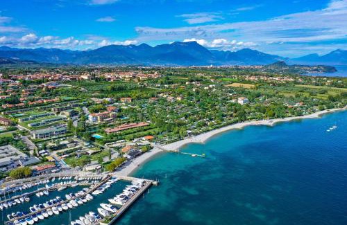 Moniga del Garda Apartment | Relais Rosa