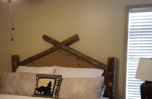 Boswell Cottage | Relax and enjoy the peace and quiet at the Triple H House.