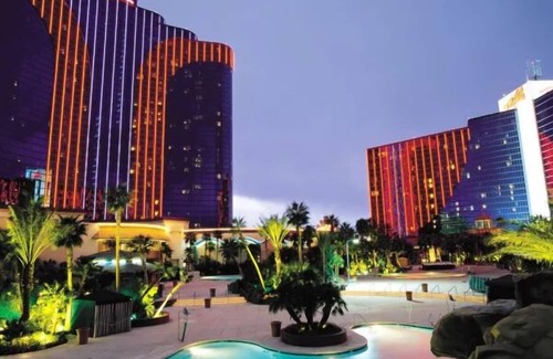 Las Vegas Apartment | Relax and Enjoy the Super Bowl in luxury!