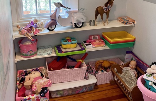 Brownsboro Village House | Relax and put your feet up!