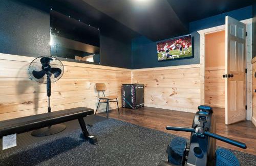 Sevierville House | Relax and Recharge Sauna Hot Tub and Gym