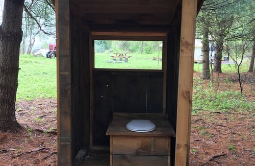 Johnsonville House | Relax and reconnect at Overlook- Graceful Acres Farmstay at Otter Creek Farm