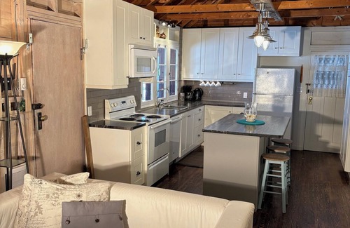 Minden Hills Cottage | Relax and rejuvenate in this delightful retreat, where rustic meets modern.