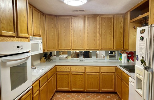 Kingsland House | Relax and Unwind at our Quiet LBJ Llano River Fishing Retreat - Dogs Welcome too