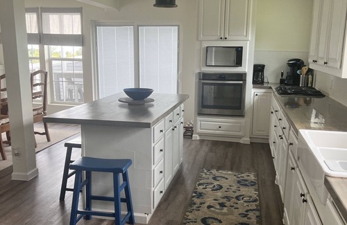 Kingston House | Relax and Unwind in a Home overlooking Lake Texoma