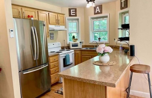 Weaverville Apartment | Relax and unwind in this spacious one level apartment with amazing views!