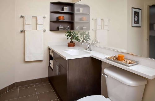 Horsham House | Relax and Unwind! Kitchen, Pet-friendly Property, Near Fair Oaks Park