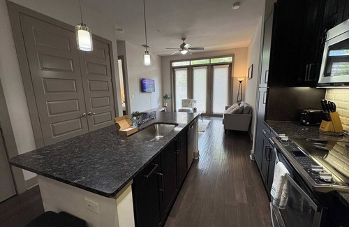 12th Street Apartment | Relax at Cityline I Premium 2BR in Dallas