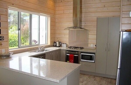 Hahei Cottage | Relax at Cooks - Cooks Beach Holiday Home
