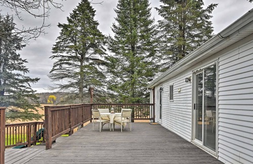 White Lake House | Relax at Northern Oasis! County Setting. Near Lakes, Wolf River & ATV/UTV Trail.