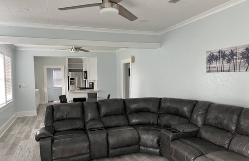 Pensacola House | Relax at our Gulf Beach Retreat