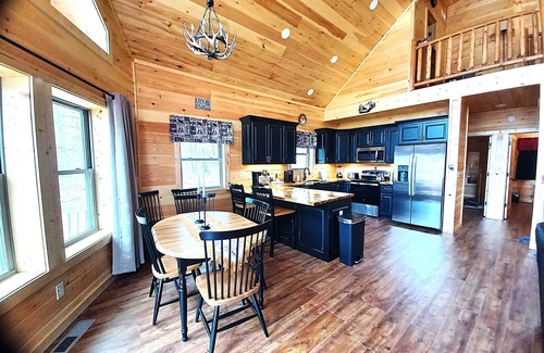 Unaka Cabin | Relax at The Eagle's Glen