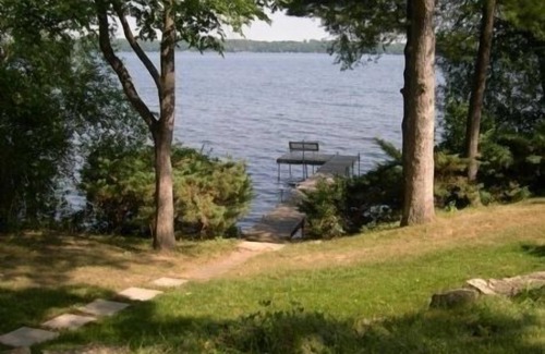 Markesan Cottage | Relax at this Hidden Treasure on the Shore of Green Lake