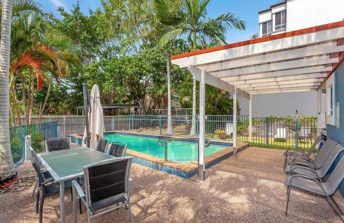 Burleigh Heads Apartment | Relax at Villa Grande
