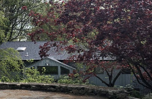 Mahopac House | Relax by Lake Mahopac in your cozy 1-bedroom retreat