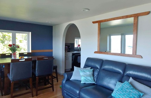 Niobe Apartment | Relax! CHQ Lake Heaven: Open Views, Dock&Big Yard