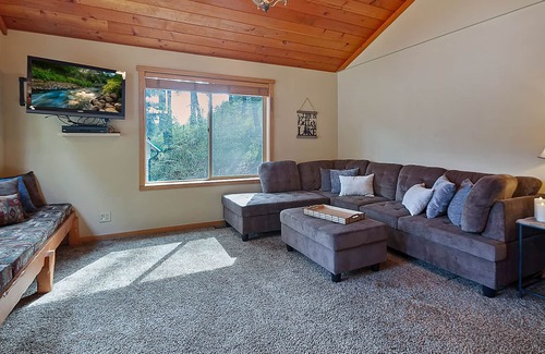 Loon Lake House | Relax @ Deer Lake Hanleys Haven