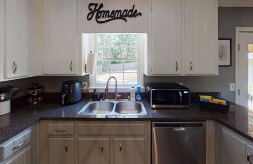 Woodstock Apartment | Relax & Enjoy | Hot Tub, Porch Swing, Pet-Friendly