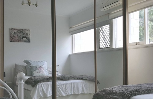 Brighton Apartment | Relax @ Esplanade Ocean front Apartment, Brighton Beach near Glenelg, Adelaide