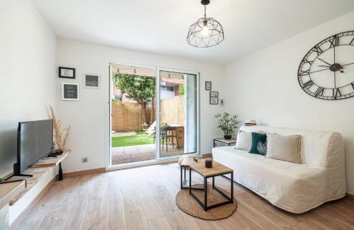 Cros-de-Cagnes Apartment | Relax Garden, Swimming pool in French Riviera