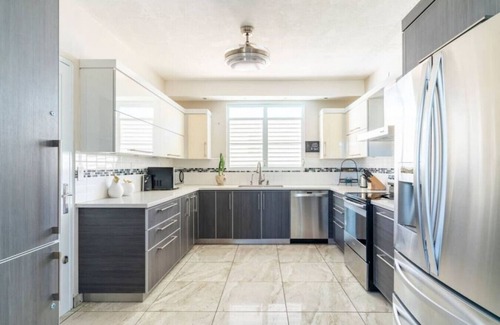 Maleza Baja House | Relax Home Plenty Space Near The Airport - 4min