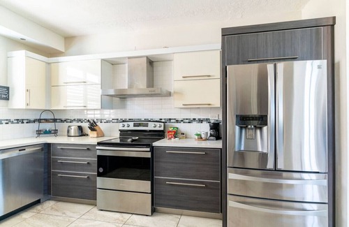 Maleza Baja House | Relax Home Plenty Space Near The Airport - 4min