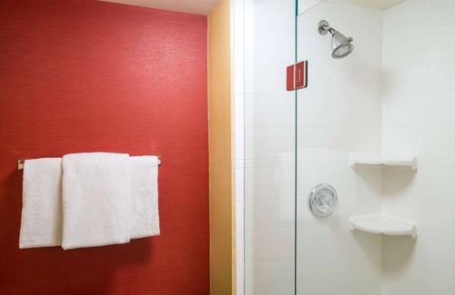 West Dundee House | Relax in 3 Family-Friendly Units, Pool, FREE Parking, Close to Santa's Village!