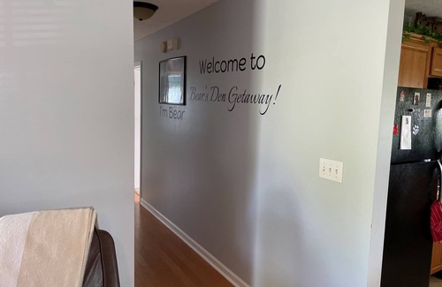 Dandridge House | RELAX in BEAR'S DEN GETAWAY private home!