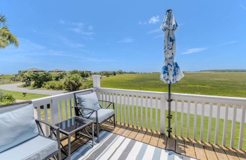 Oceanmarsh Subdivision House | Relax in Coastal Comfort - 2BR Harbor Island Retreat