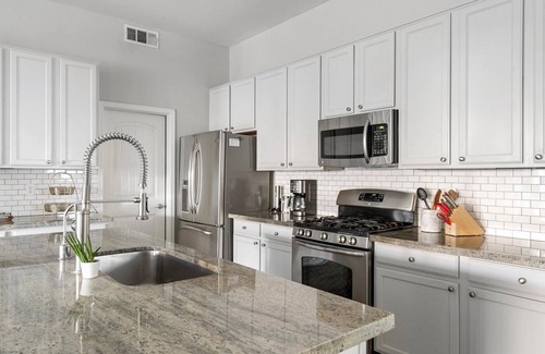 Arrowhead Ranch House | Relax in Paradise - 4 Bed + 2 Bath w/Gorgeous Heated Private Pool & Spa!