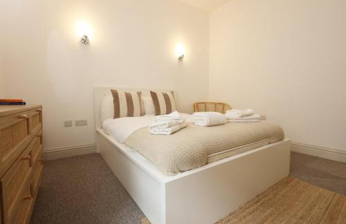 Pontcanna Apartment | Relax in Pontcanna 1BR with Parking
