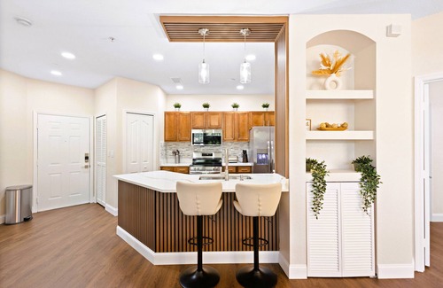 Sarasota Apartment | Relax in Style: 2-Bedroom Apartment with Calm Atmosphere
