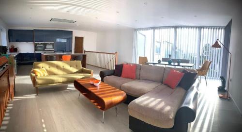Holywell House | Relax in style at my stunning Holywell Beach home
