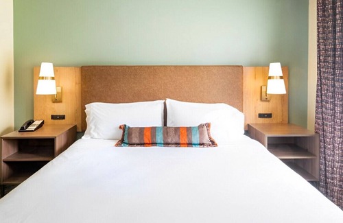 White Station House | Relax in Style & Good Vibes! Free Breakfast