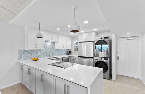 Satellite Beach Condo | Relax in Style: Oceanfront Penthouse with Heated Pool & BBQ Grills ☀️