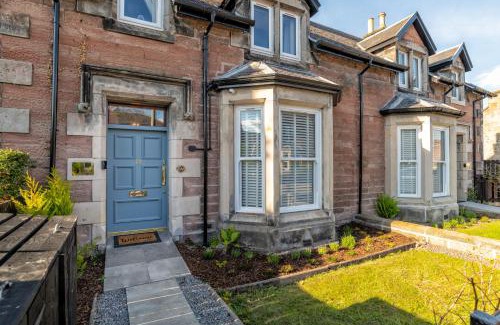 Inverness City Centre Apartment | Relax in Super Size Copper Tub - 2 bedroom villa