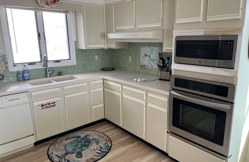Townsend's Inlet House | Relax in the Heart of Townsend Inlet, Amazing Views! 4BR 3.5Bath, dog friendly!