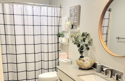 Russian Jack Park Apartment | Relax in the Zen Den